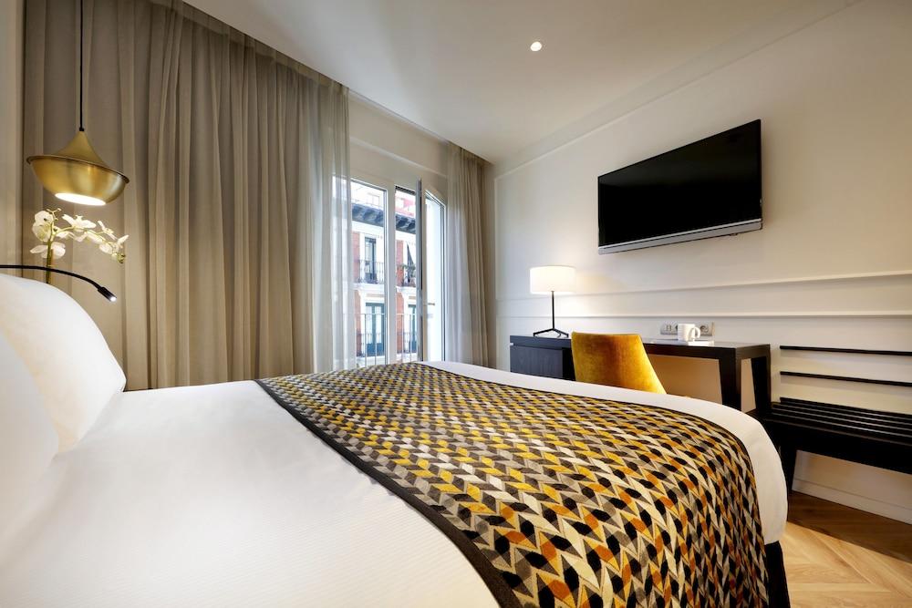 Eurostars Madrid Gran Via Hotel Екстериор снимка