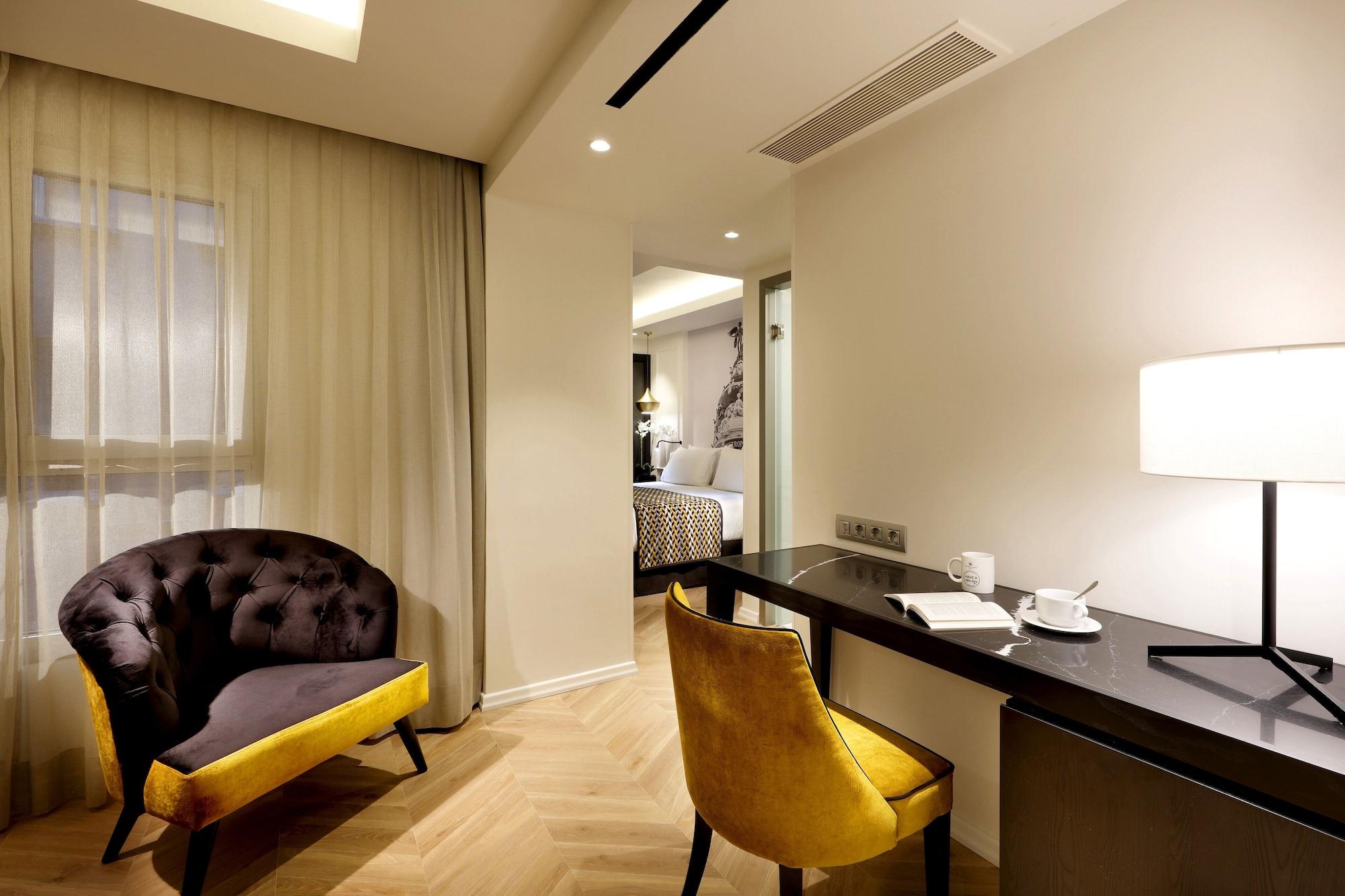 Eurostars Madrid Gran Via Hotel Екстериор снимка