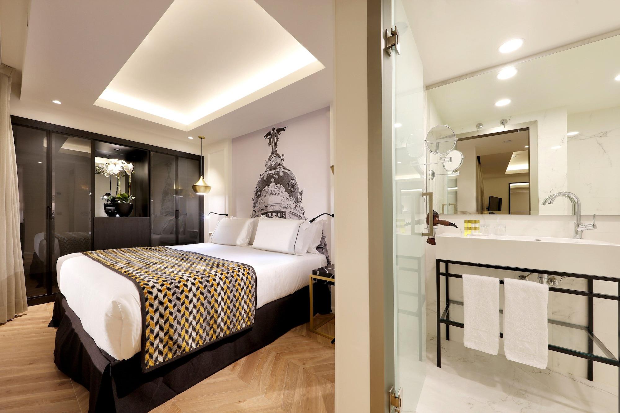 Eurostars Madrid Gran Via Hotel Екстериор снимка