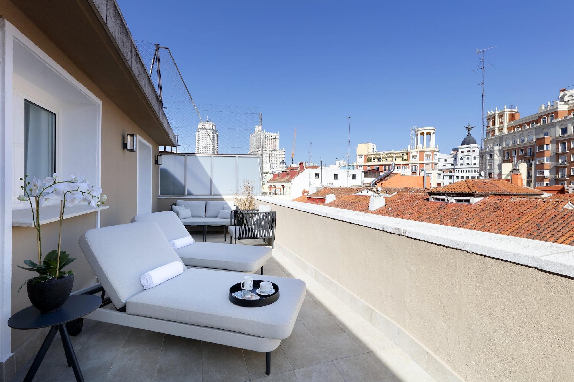 Eurostars Madrid Gran Via Hotel Екстериор снимка