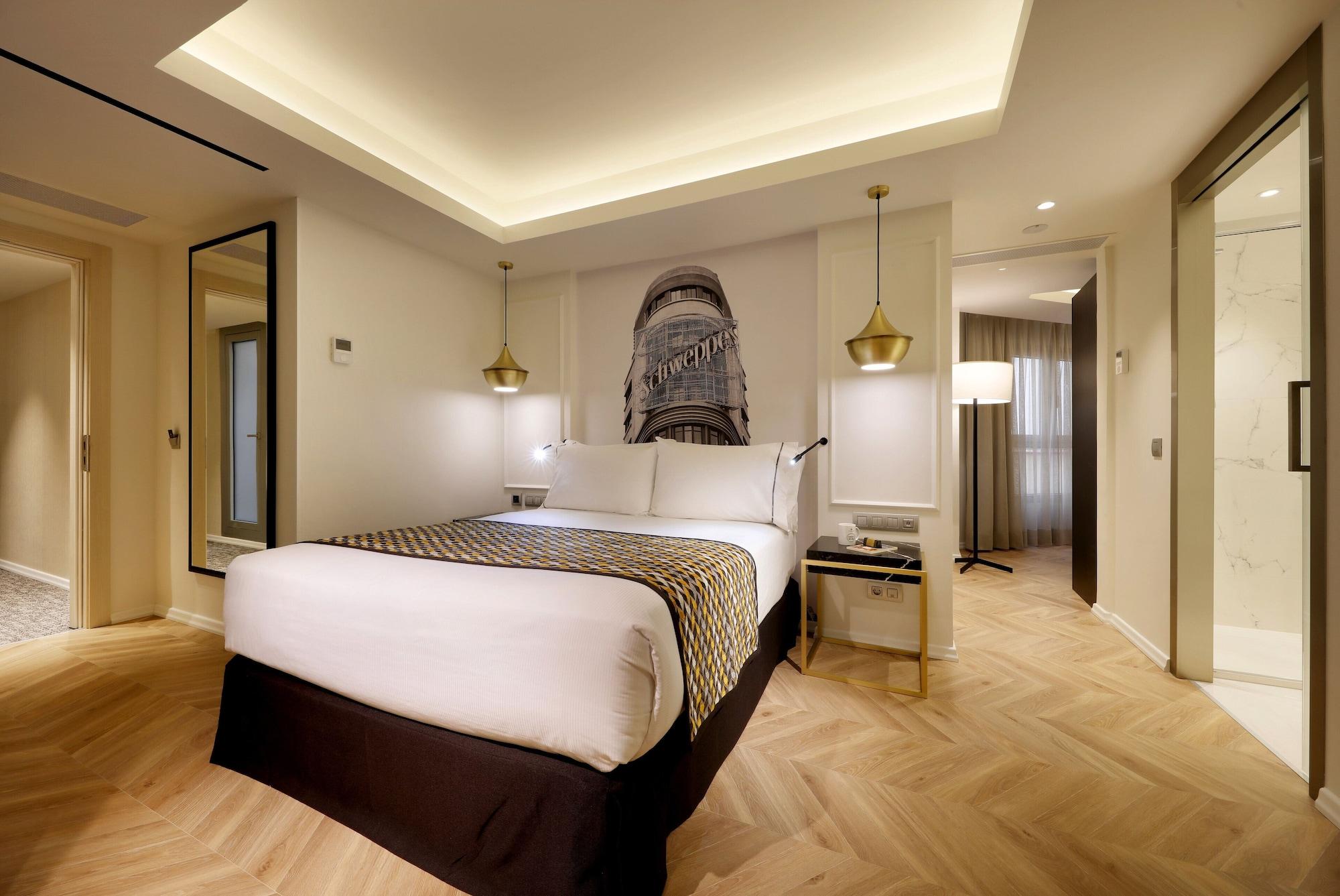 Eurostars Madrid Gran Via Hotel Екстериор снимка