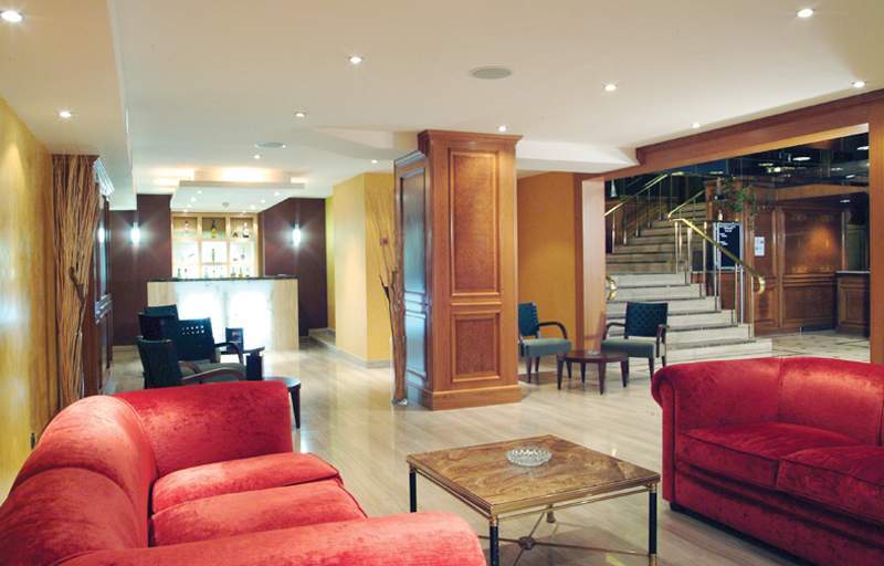 Eurostars Madrid Gran Via Hotel Интериор снимка