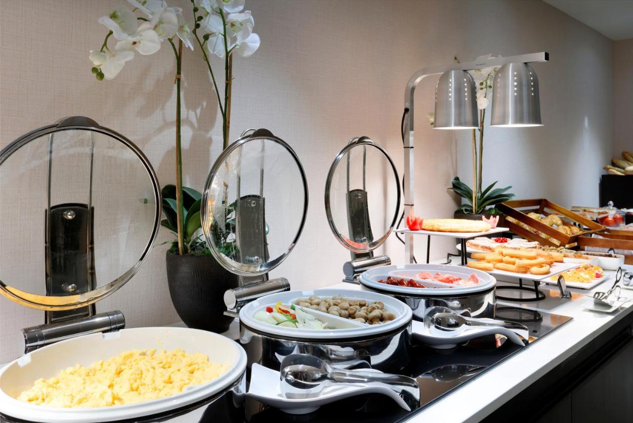 Eurostars Madrid Gran Via Hotel Екстериор снимка