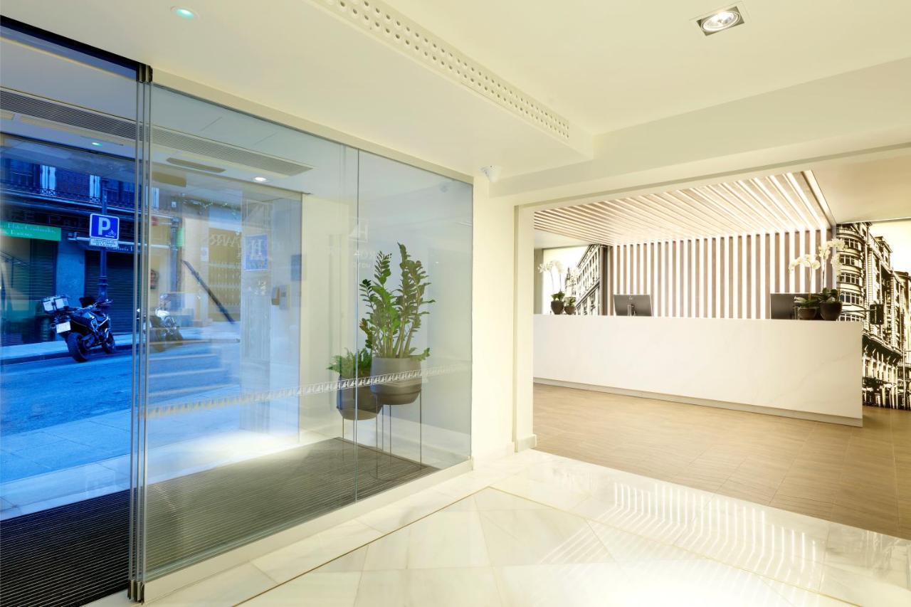 Eurostars Madrid Gran Via Hotel Екстериор снимка
