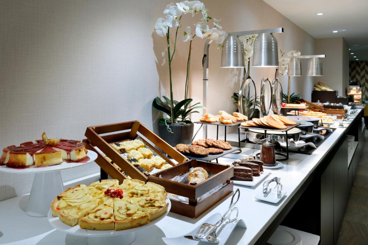 Eurostars Madrid Gran Via Hotel Екстериор снимка